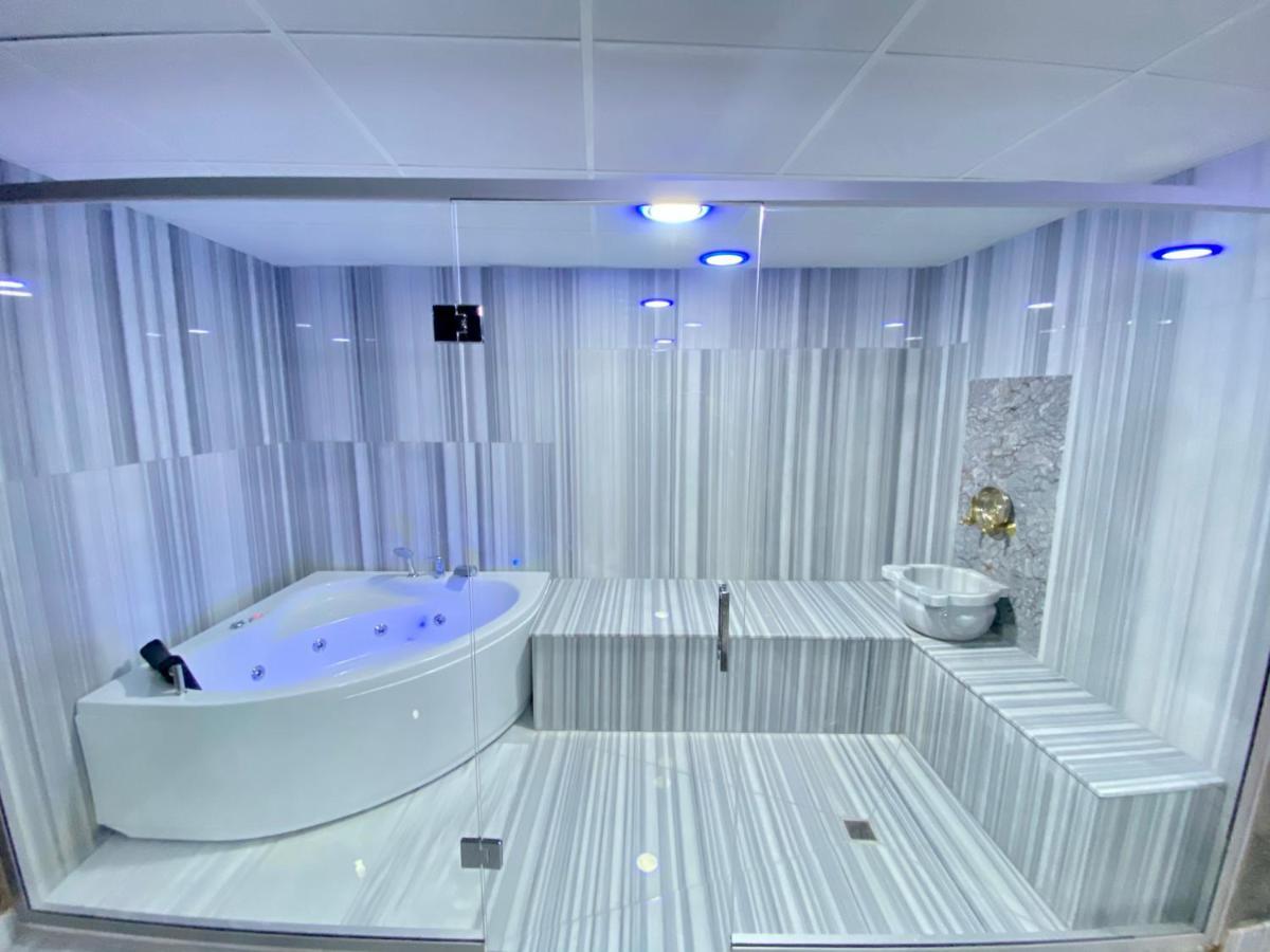 Grand Gulluk Hotel & Spa City Center אנטליה מראה חיצוני תמונה