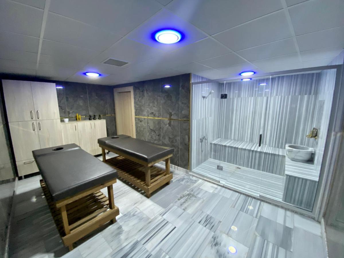 Grand Gulluk Hotel & Spa City Center אנטליה מראה חיצוני תמונה