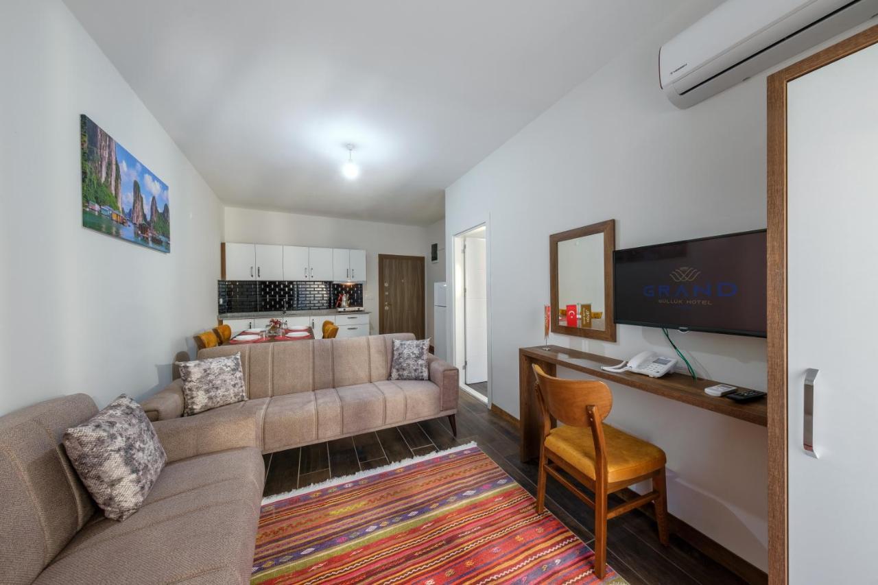 Grand Gulluk Hotel & Spa City Center אנטליה מראה חיצוני תמונה